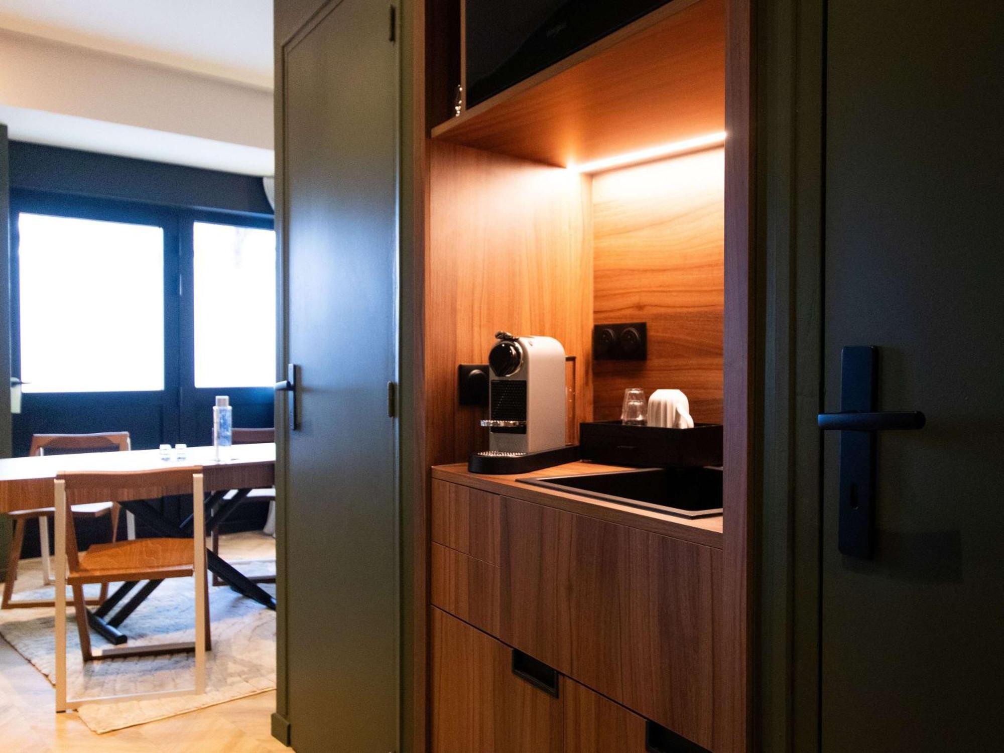Mercure Paris Tour Eiffel Pont Mirabeau Екстериор снимка